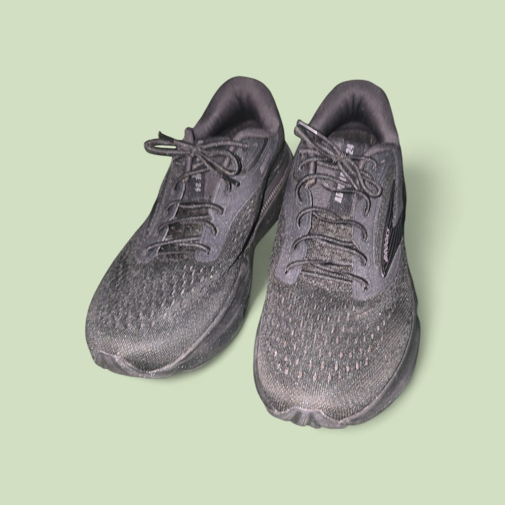 Brooks Women's Black Athletic Running Shoes